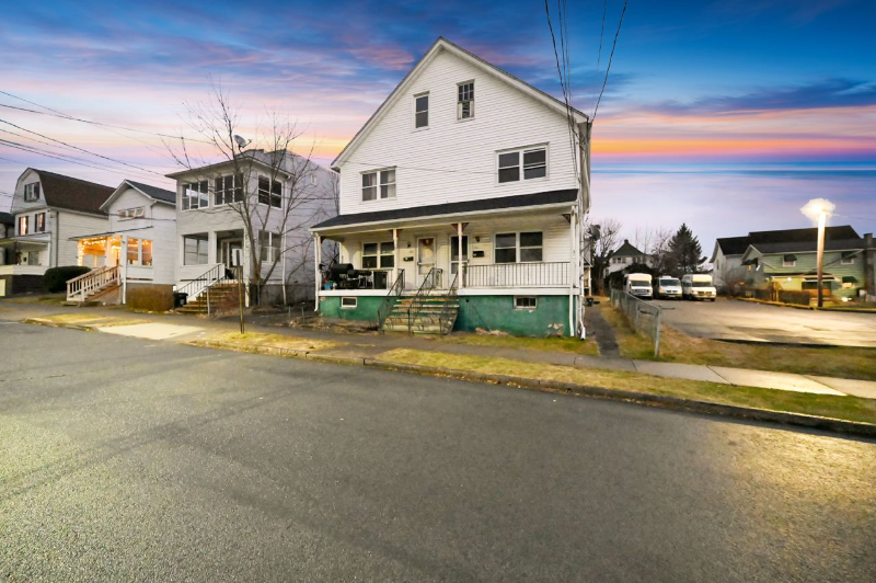 535 N Franklin St - Photo 2 of 37
