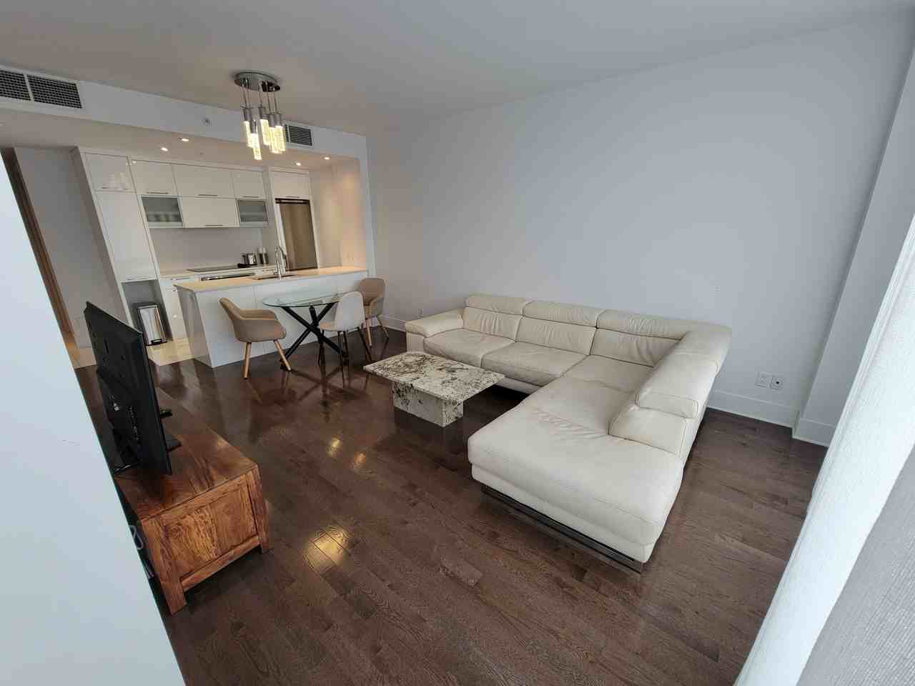 901G Rue De La Commune E #816 - Photo 3 of 21