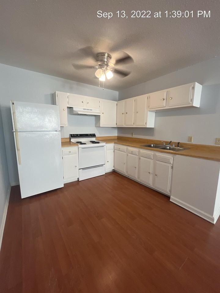 80 Jones Rd12 #12 - Photo 3 of 10