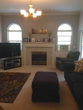 2467 E Thomas Hill Dr - Photo 2 of 9