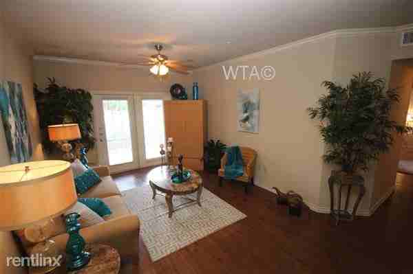 6674 Prue Rd - Photo 3 of 7