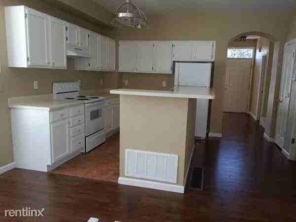 5555 E Briarwood Ave Centennial CO - Photo 3 of 9