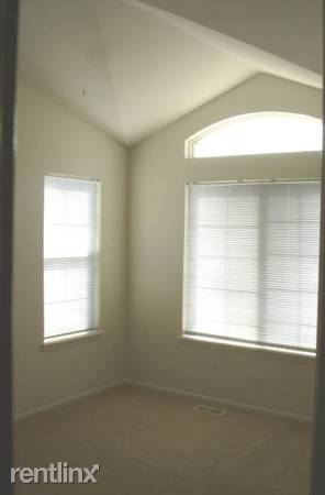 5555 E Briarwood Ave Centennial CO - Photo 2 of 9