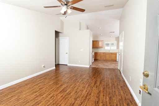 8622 Lakota St - Photo 3 of 18