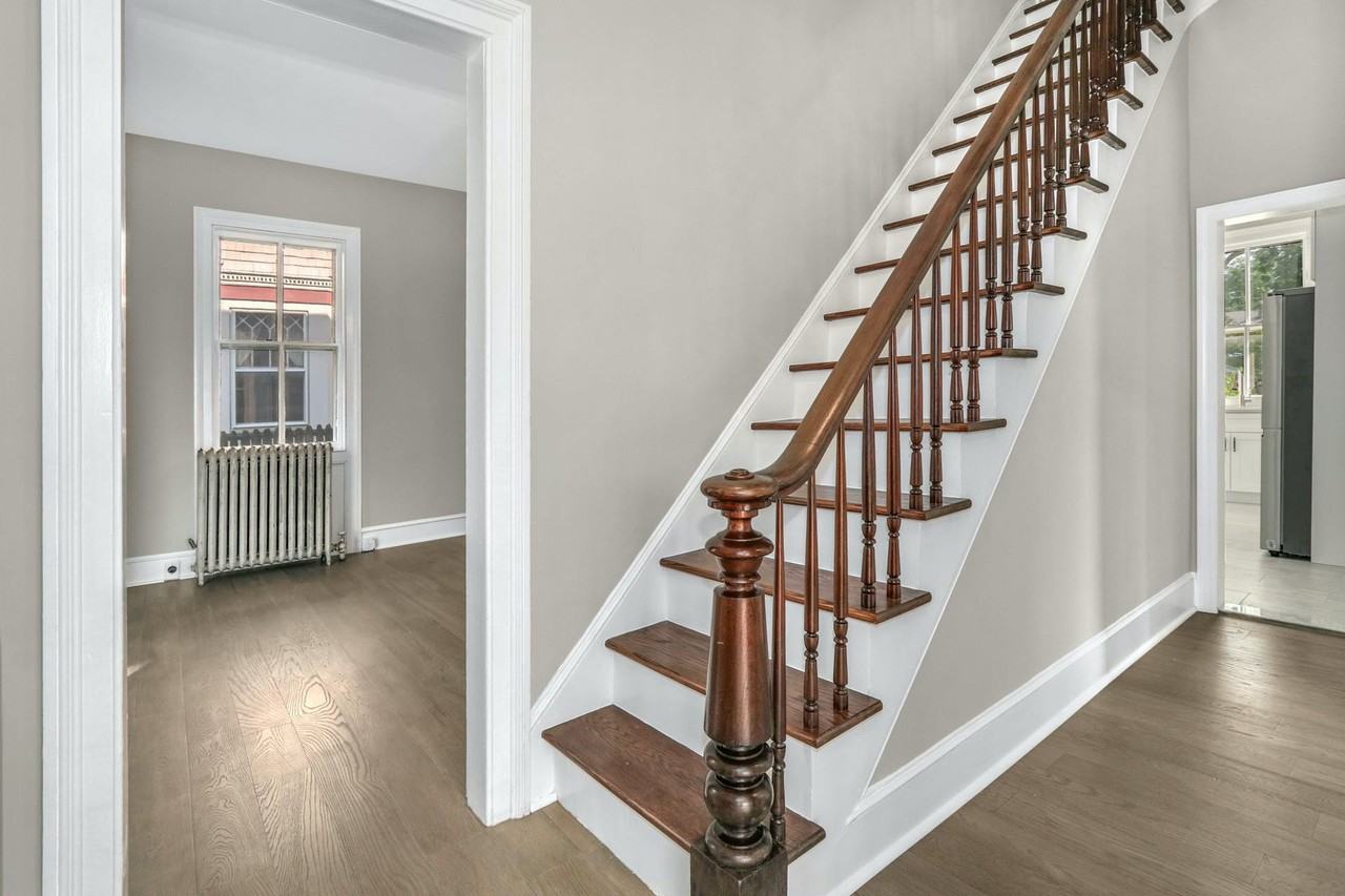 116 Westervelt Ave - Photo 3 of 27