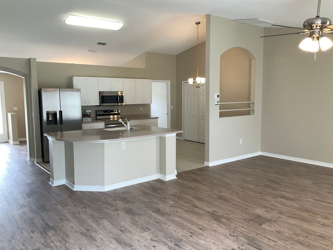 4605 Greenhill St - Photo 3 of 12