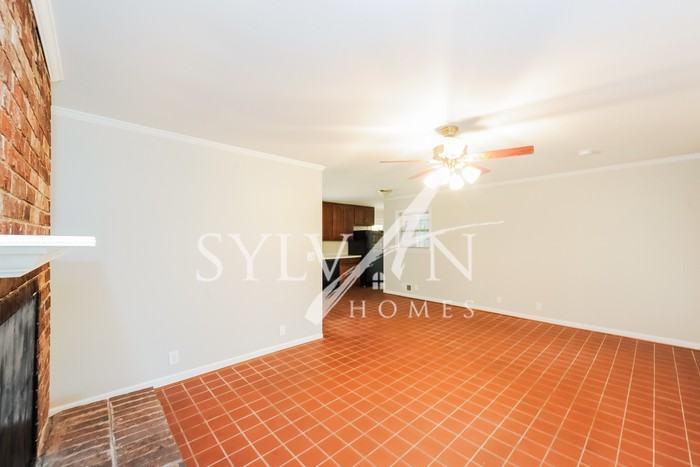 1675 Dogwood Trl - Photo 3 of 12
