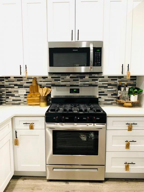 1040 N Central Park Ave - Photo 4 of 14