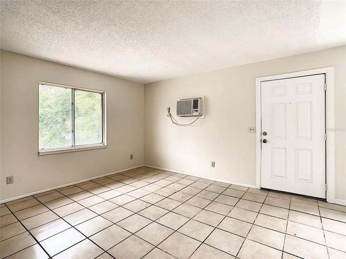 419 South Lee Avenue - Photo 3 of 22