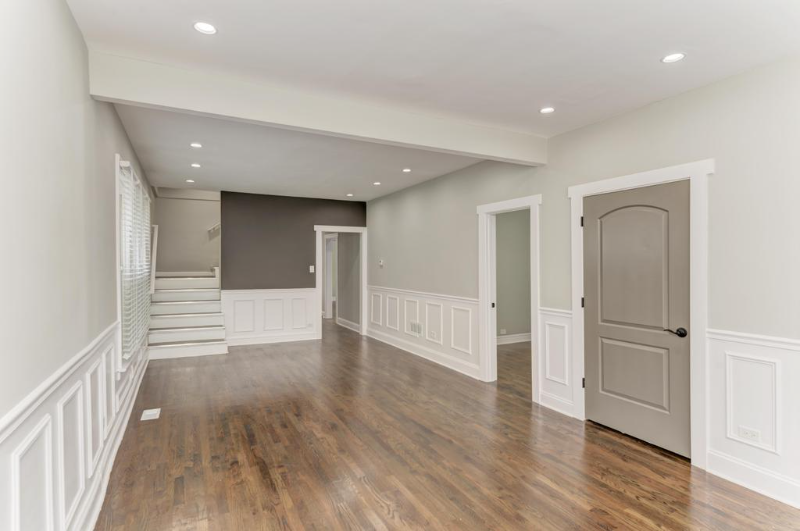 9319 South Clyde Avenue - Photo 5 of 29