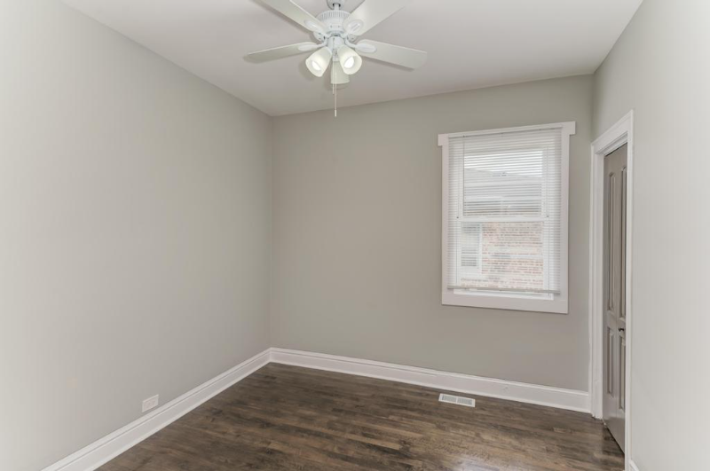 9319 South Clyde Avenue - Photo 7 of 29