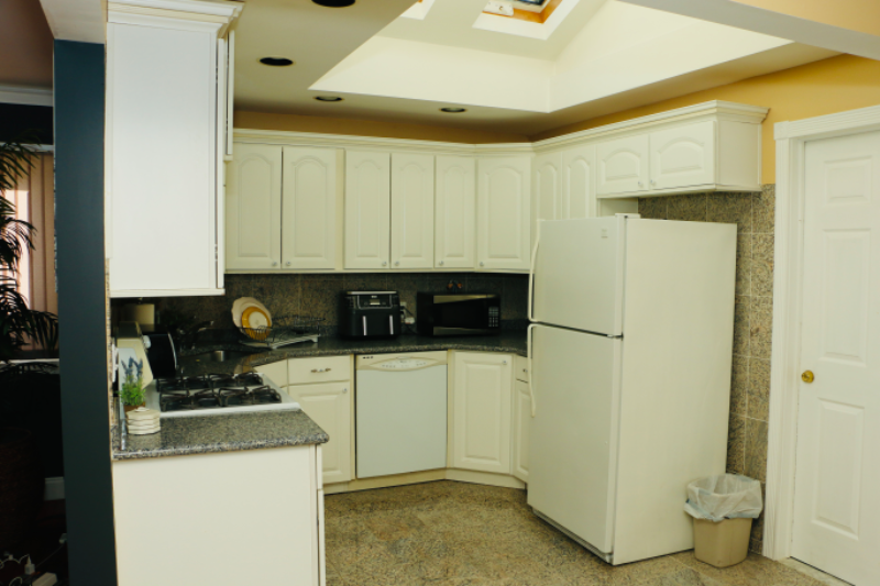 1029 Merriam Rd - Photo 3 of 3