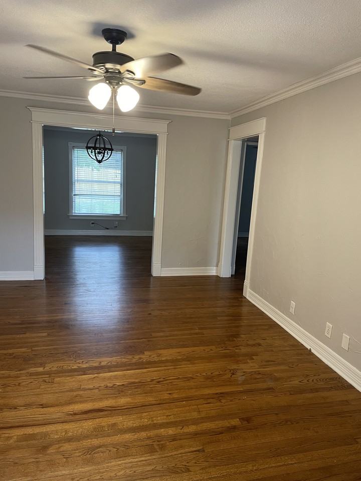 3828 Collinwood Ave #3828 - Photo 3 of 8