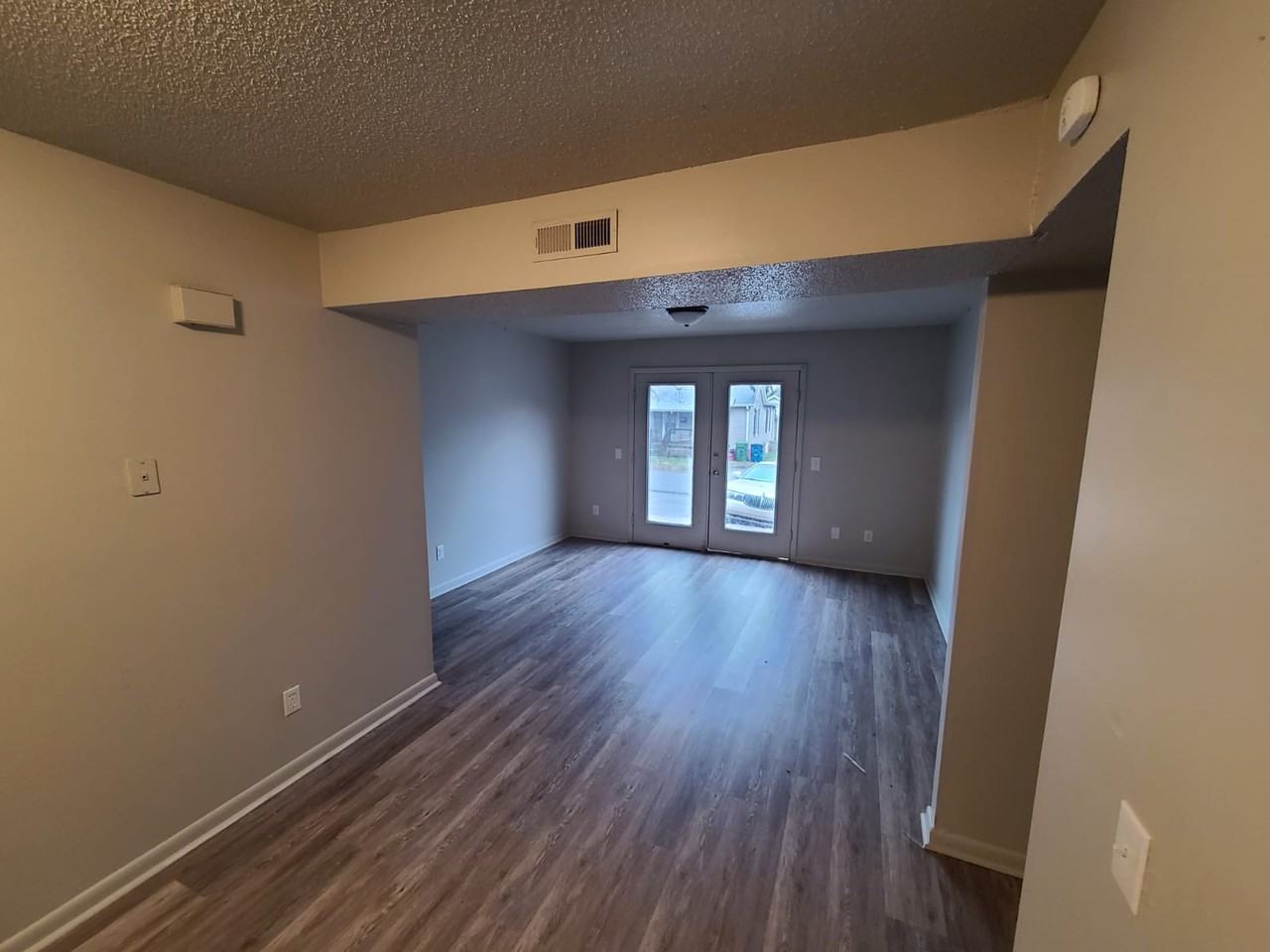 302 S 7th Ave #24 - Photo 3 of 6