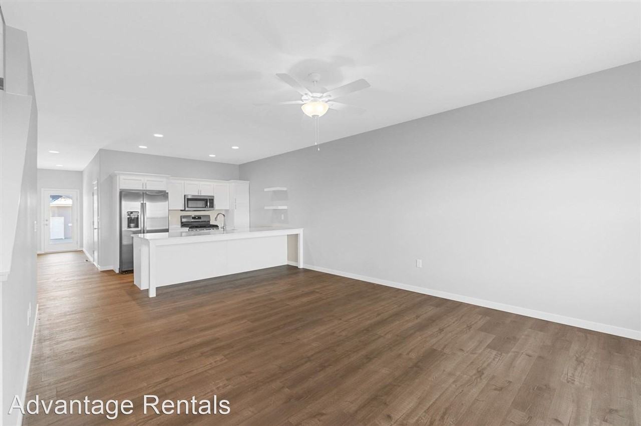 612 Catherine Dr - Photo 3 of 31