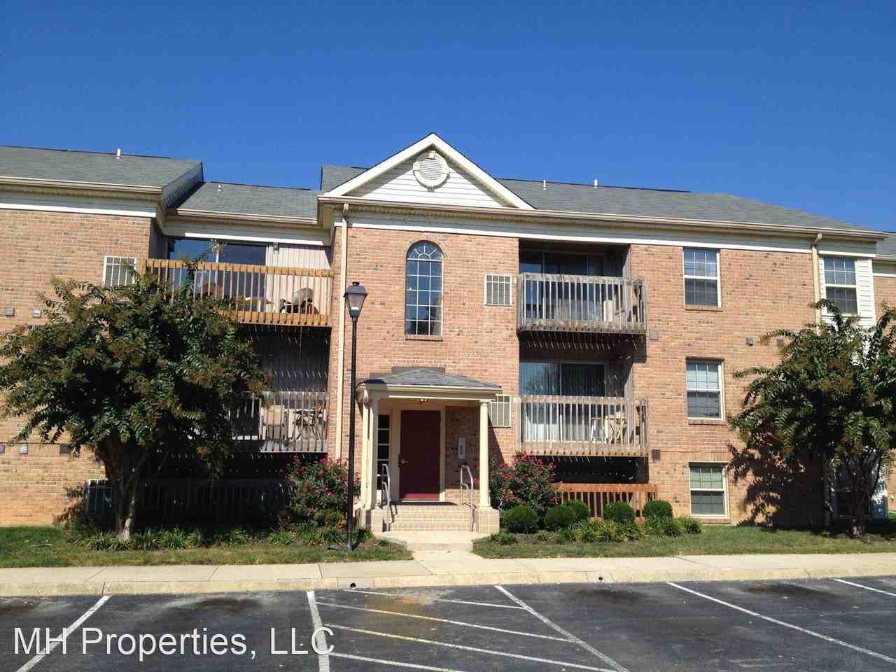 8 Cloverwood Ct #104