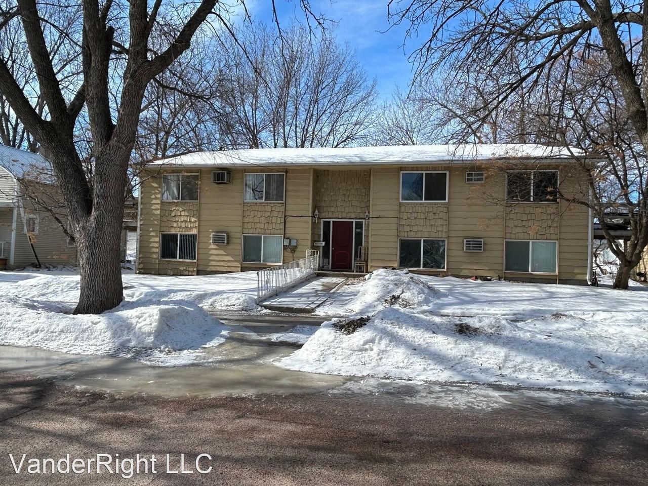 215 N Lincoln Ave - Photo 2 of 16