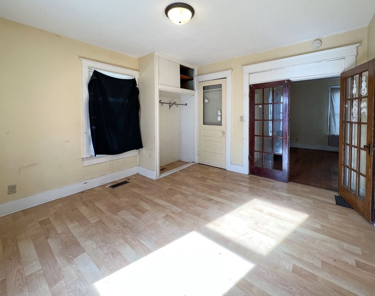 2133 N 14th St #1 - Photo 5 of 16