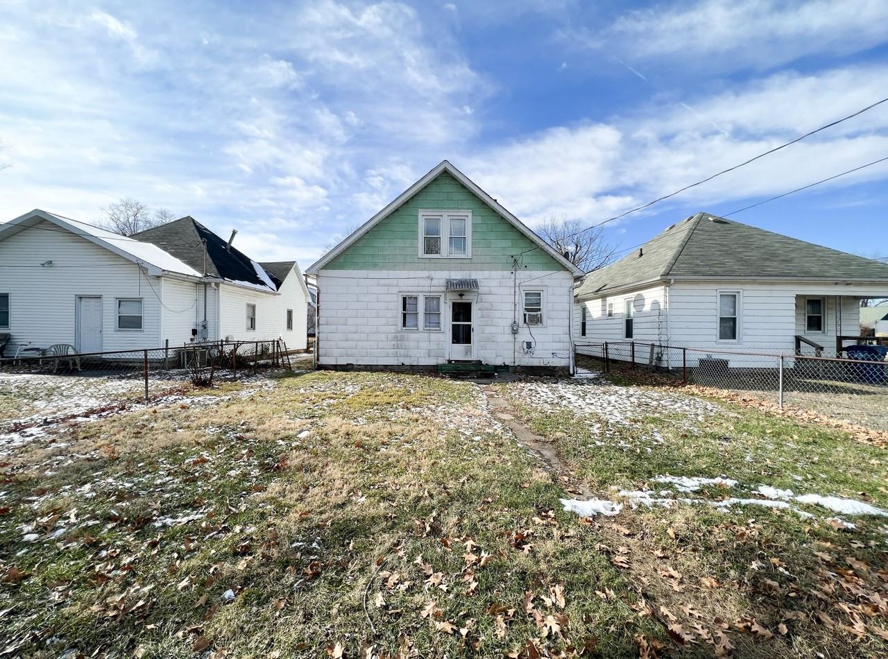 2133 N 14th St #1 - Photo 2 of 16