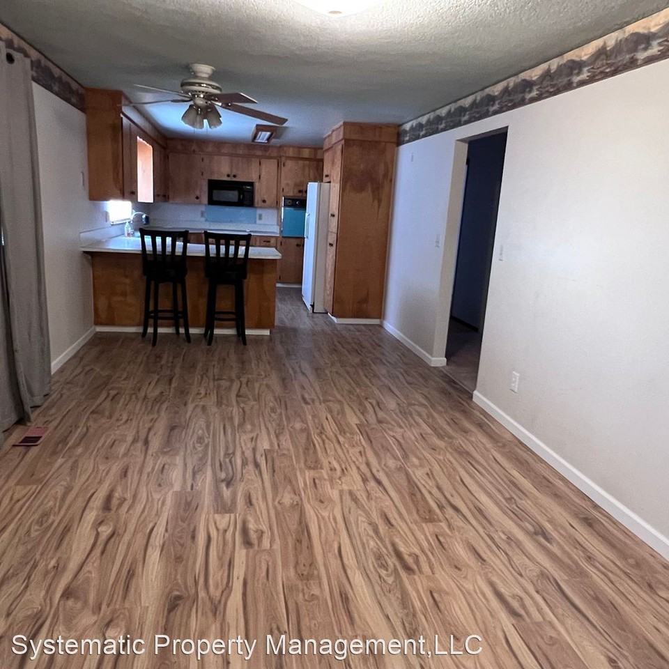 191 Antonie Ave N - Photo 3 of 13