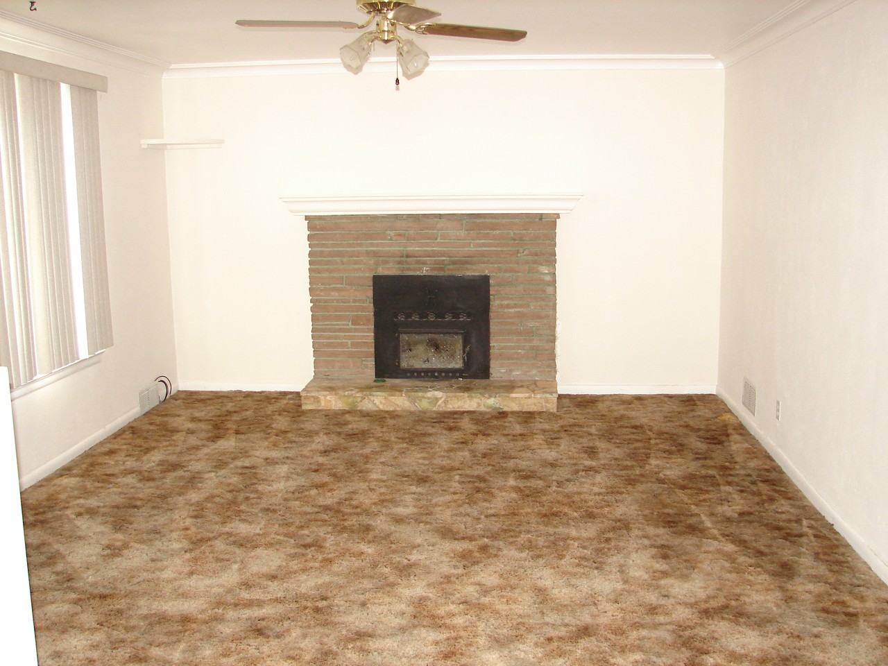 269 E Center St - Photo 2 of 5