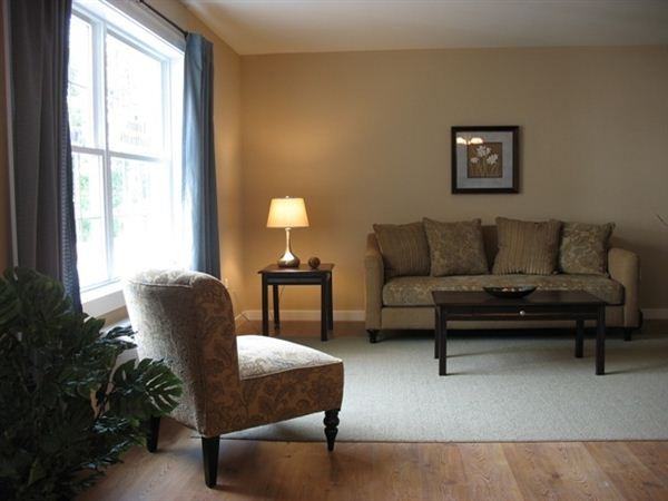 Elm Street Apartments - Photo 2 of 7