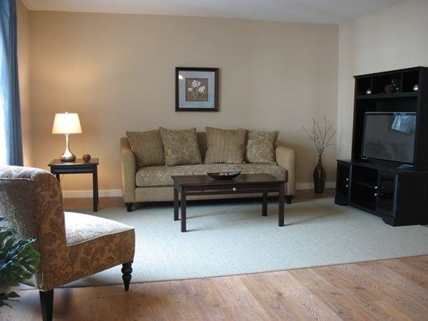 Elm Street Apartments - Photo 3 of 7