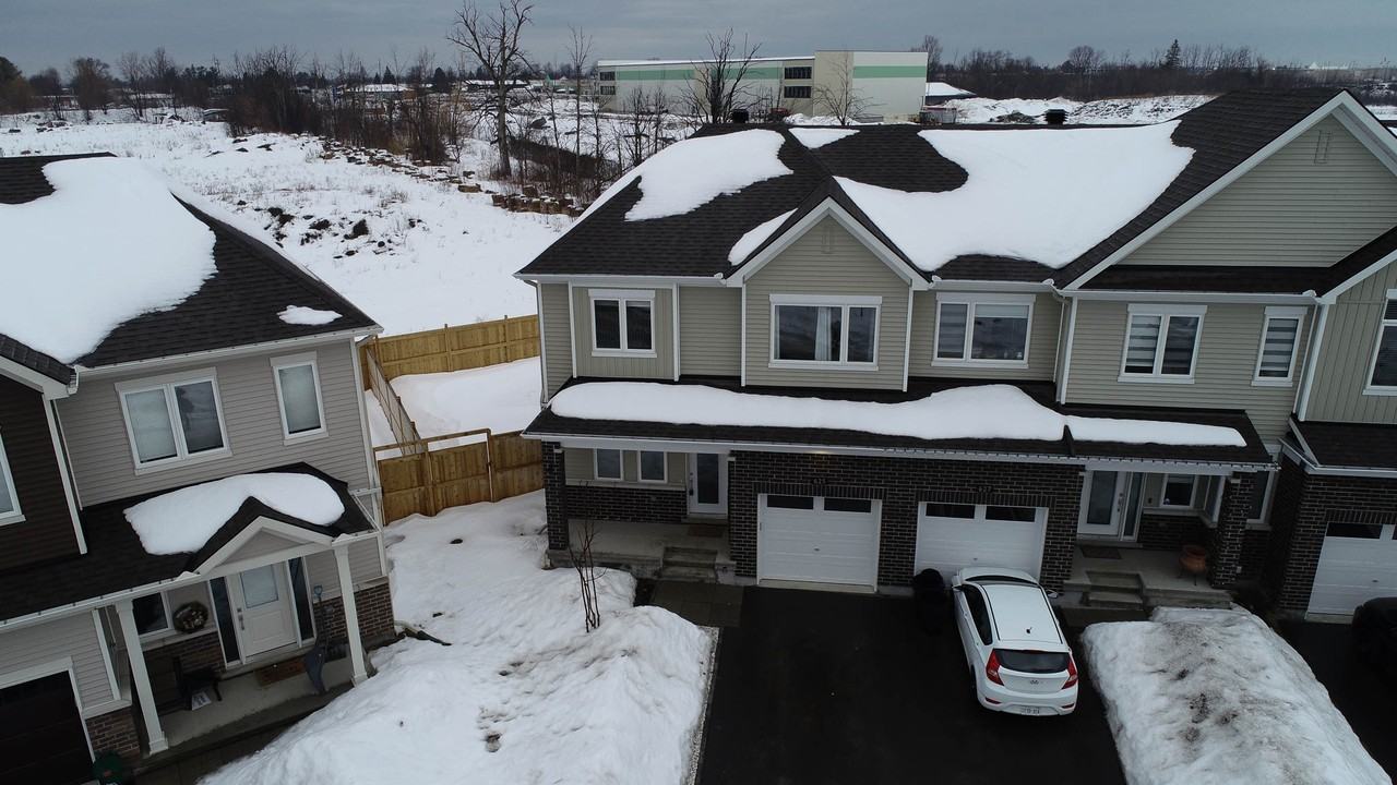 625 Crevier Cours - Photo 2 of 43