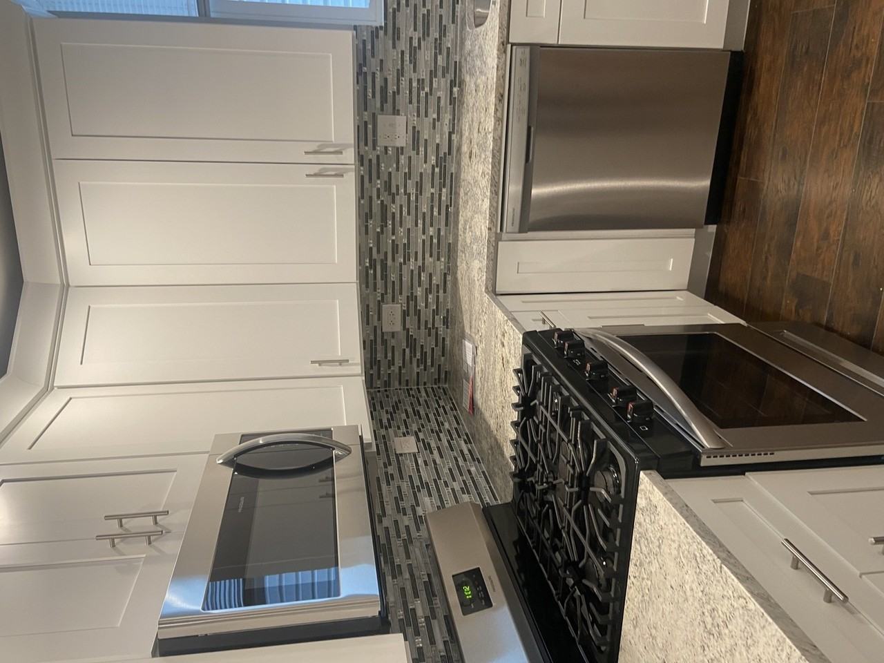 8722 S Buffalo Ave #2 - Photo 4 of 17
