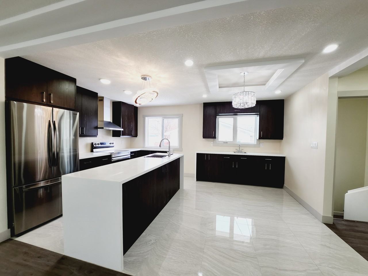 13523 83 St Nw - Photo 2 of 37