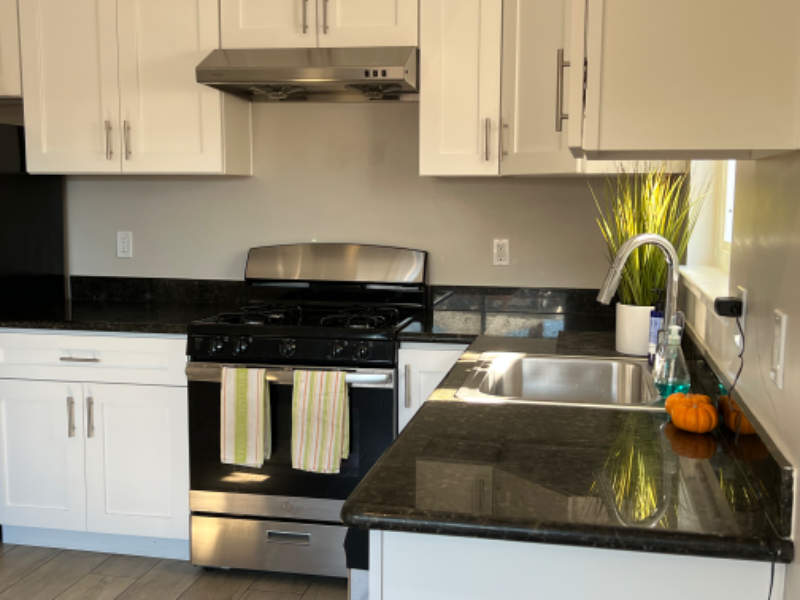 2314 10th St #D - Photo 2 of 17