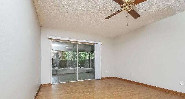 10401 Tara Dr - Photo 3 of 12