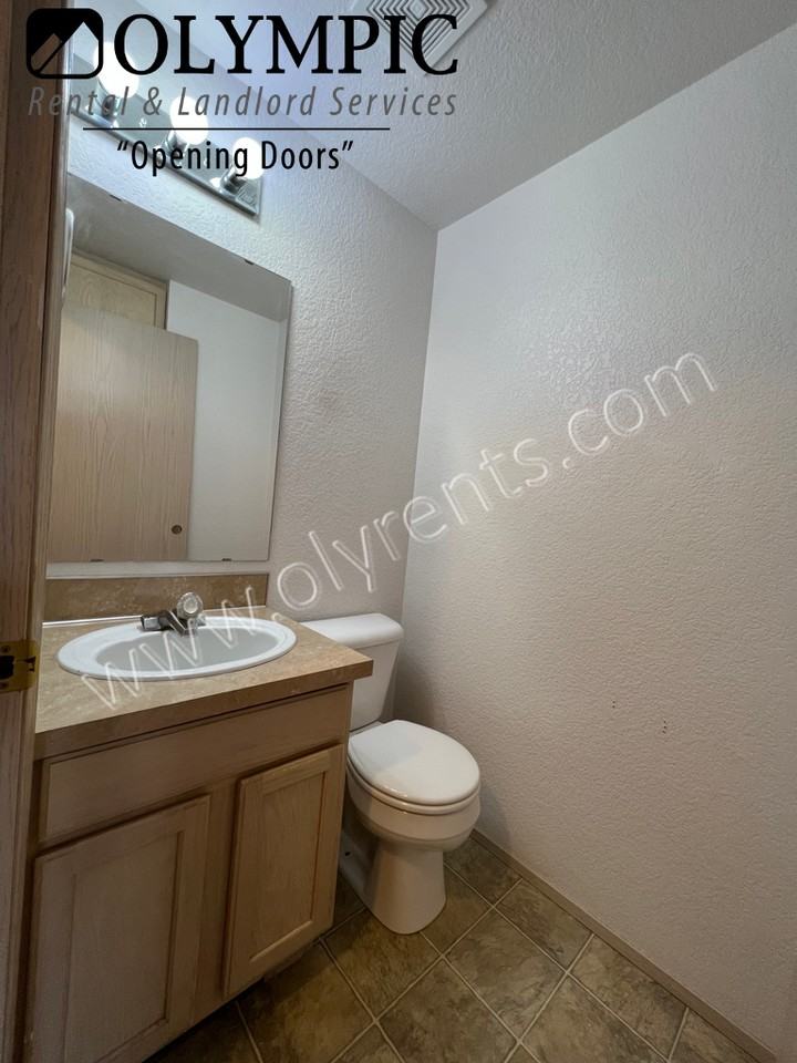 15317 Berry Valley Dr Se - Photo 3 of 4