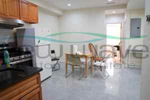 featured image of 179 Northampton St #4