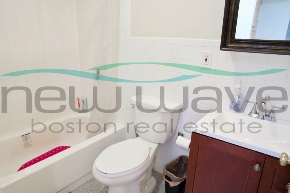 179 Northampton St #4 - Photo 4 of 13