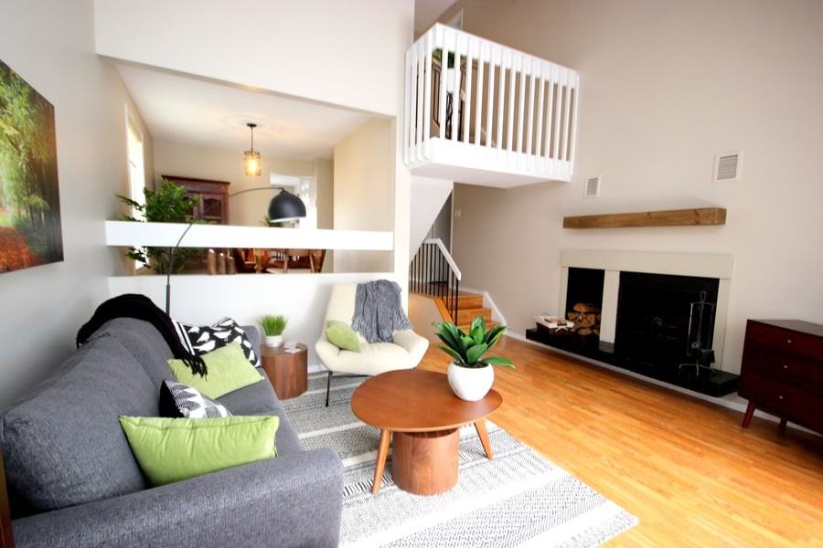 7889 Decarie Dr - Photo 3 of 14