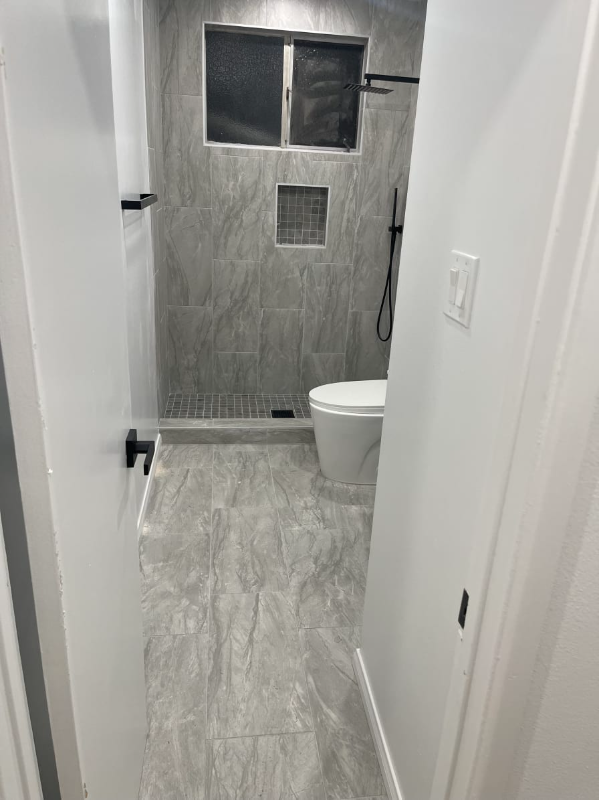 5125 N Varnell Ave #R1 - Photo 3 of 6