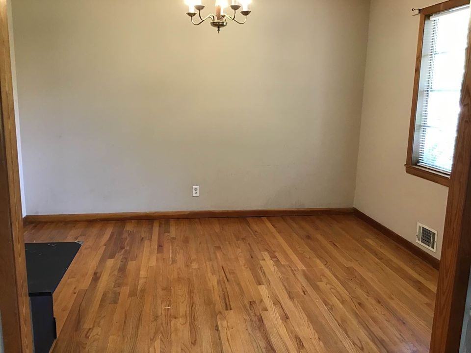 10 Hampton Dr #1 - Photo 4 of 11