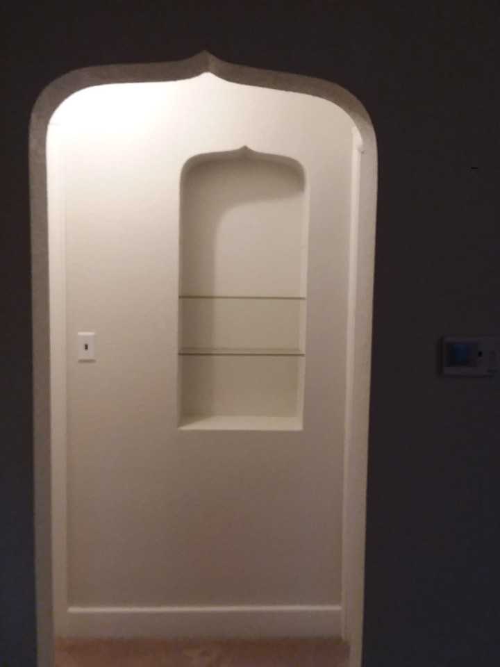 225 W 1st St #1 - Photo 4 of 20