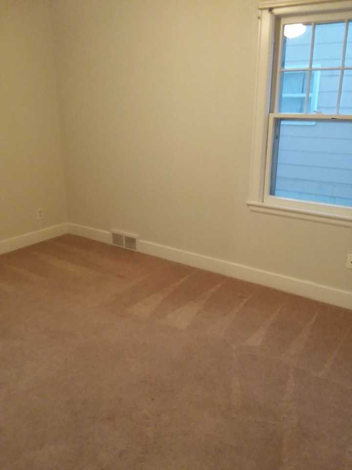 225 W 1st St #1 - Photo 5 of 20