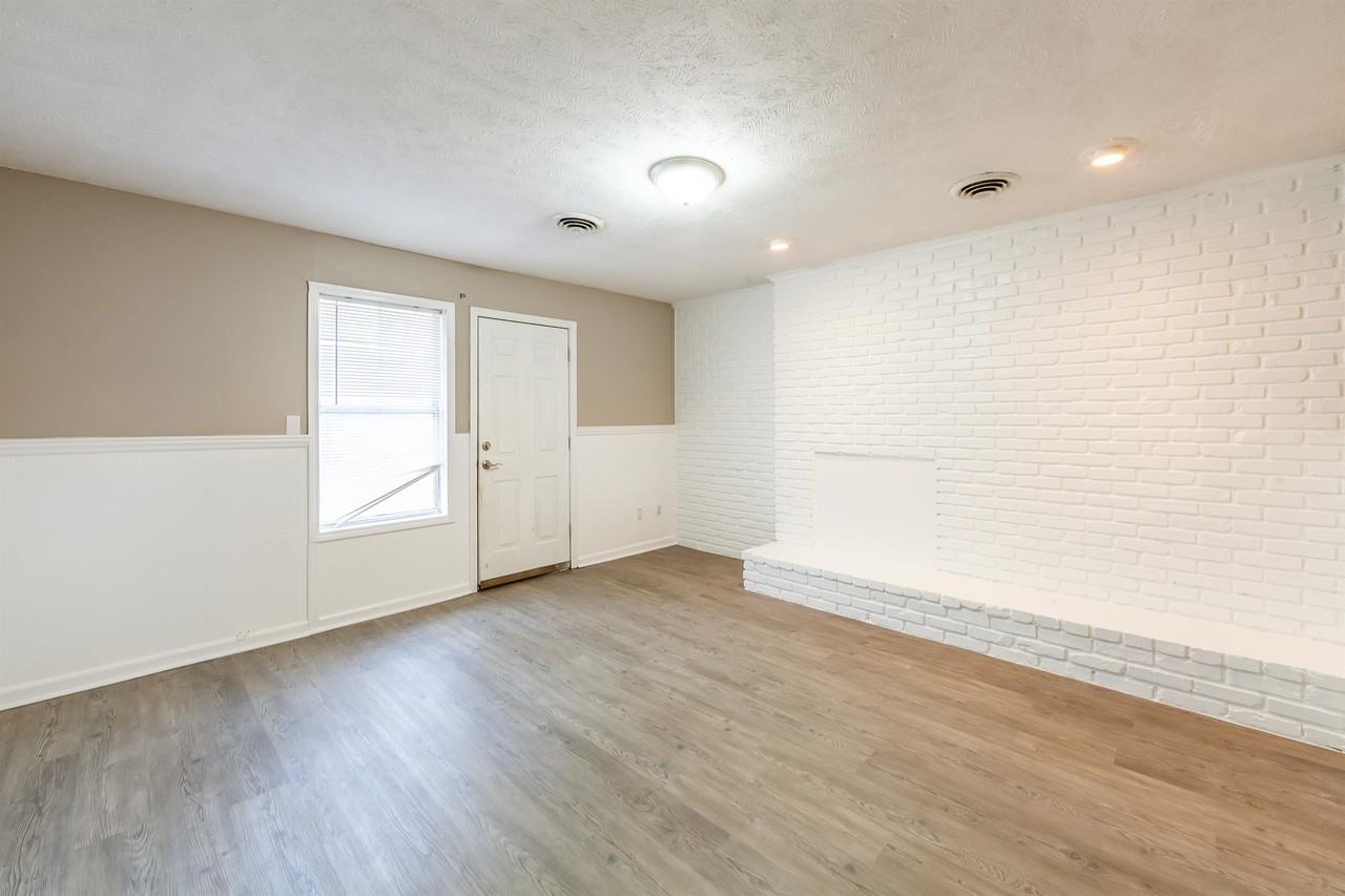 51 Carolane Dr #L - Photo 5 of 12