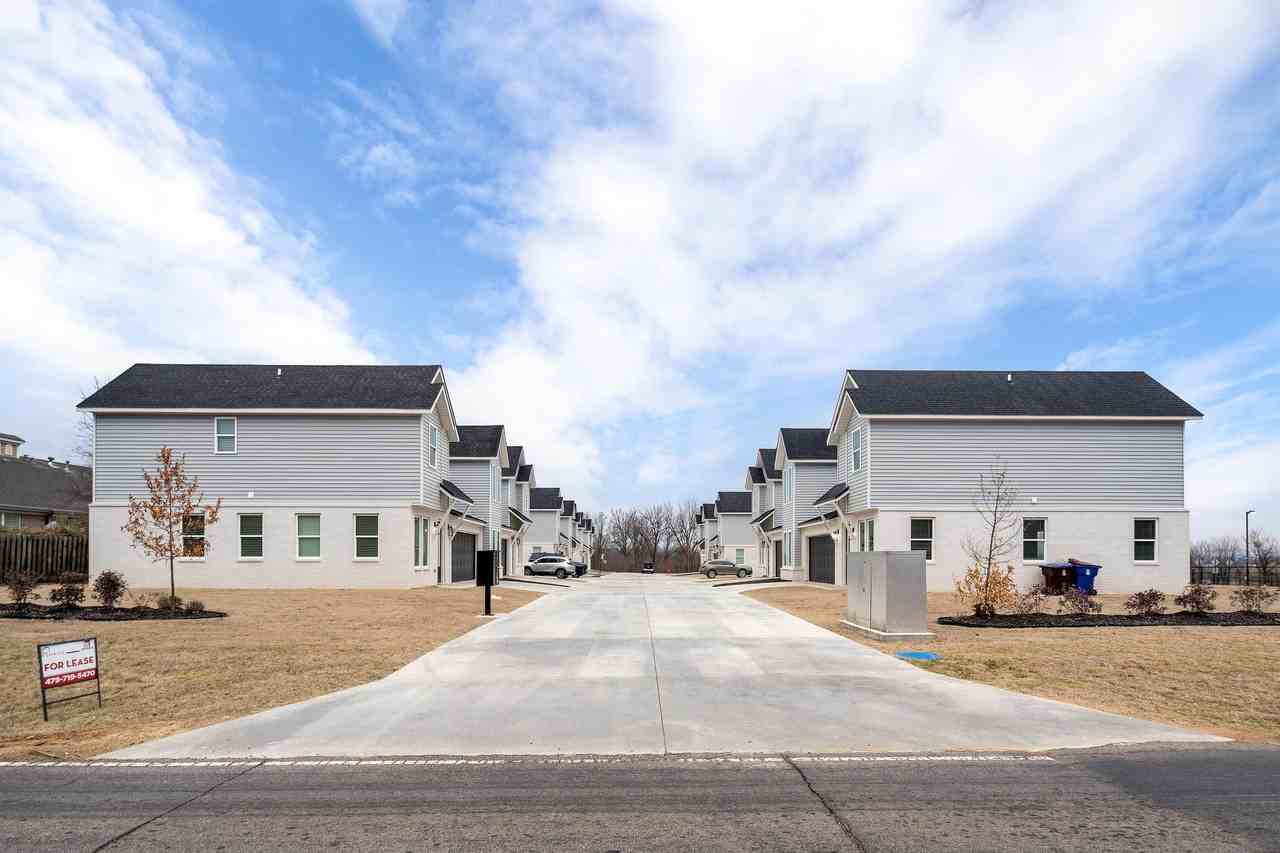 Jupiter Ln #602 - Photo 3 of 13