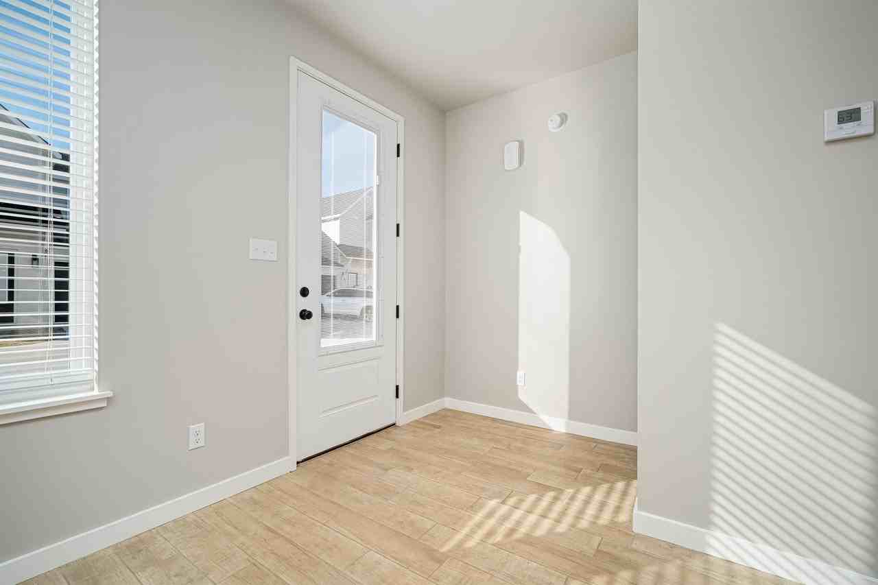 Jupiter Ln #602 - Photo 4 of 13