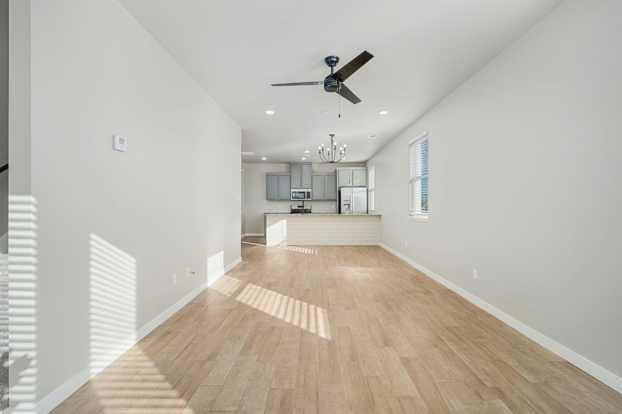 Jupiter Ln #602 - Photo 6 of 13