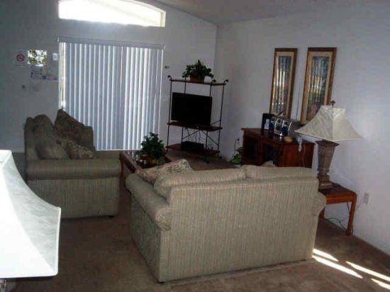 336 Tivoli Cir - Photo 2 of 5