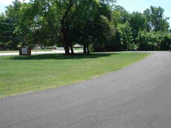 Newburgh Colonial - Photo 3 of 4