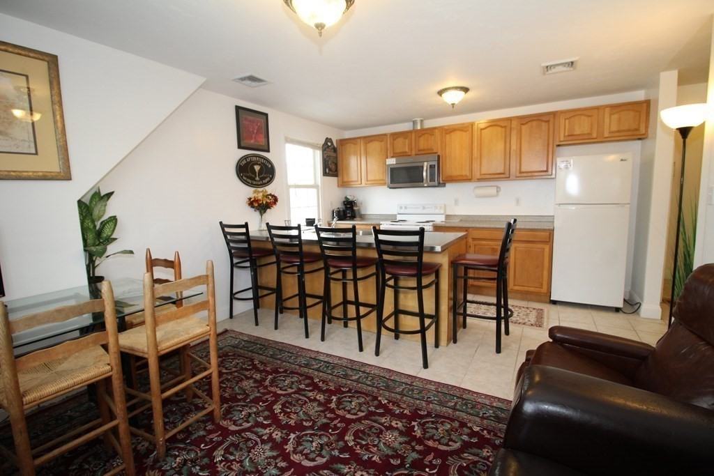 147 North St ##B - Photo 3 of 14