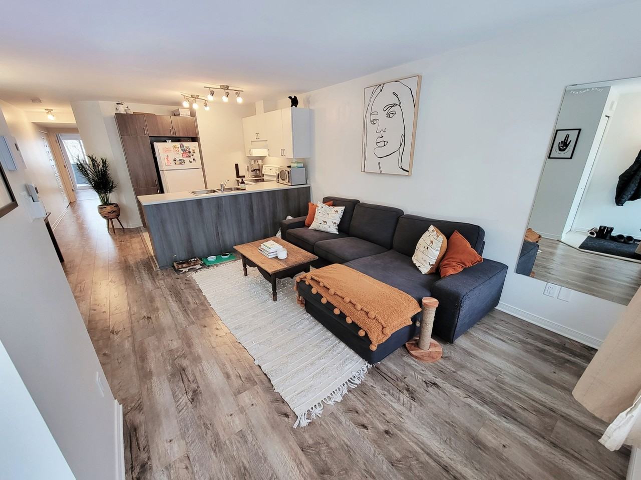 31 Rue Garneau #3 - Photo 3 of 15