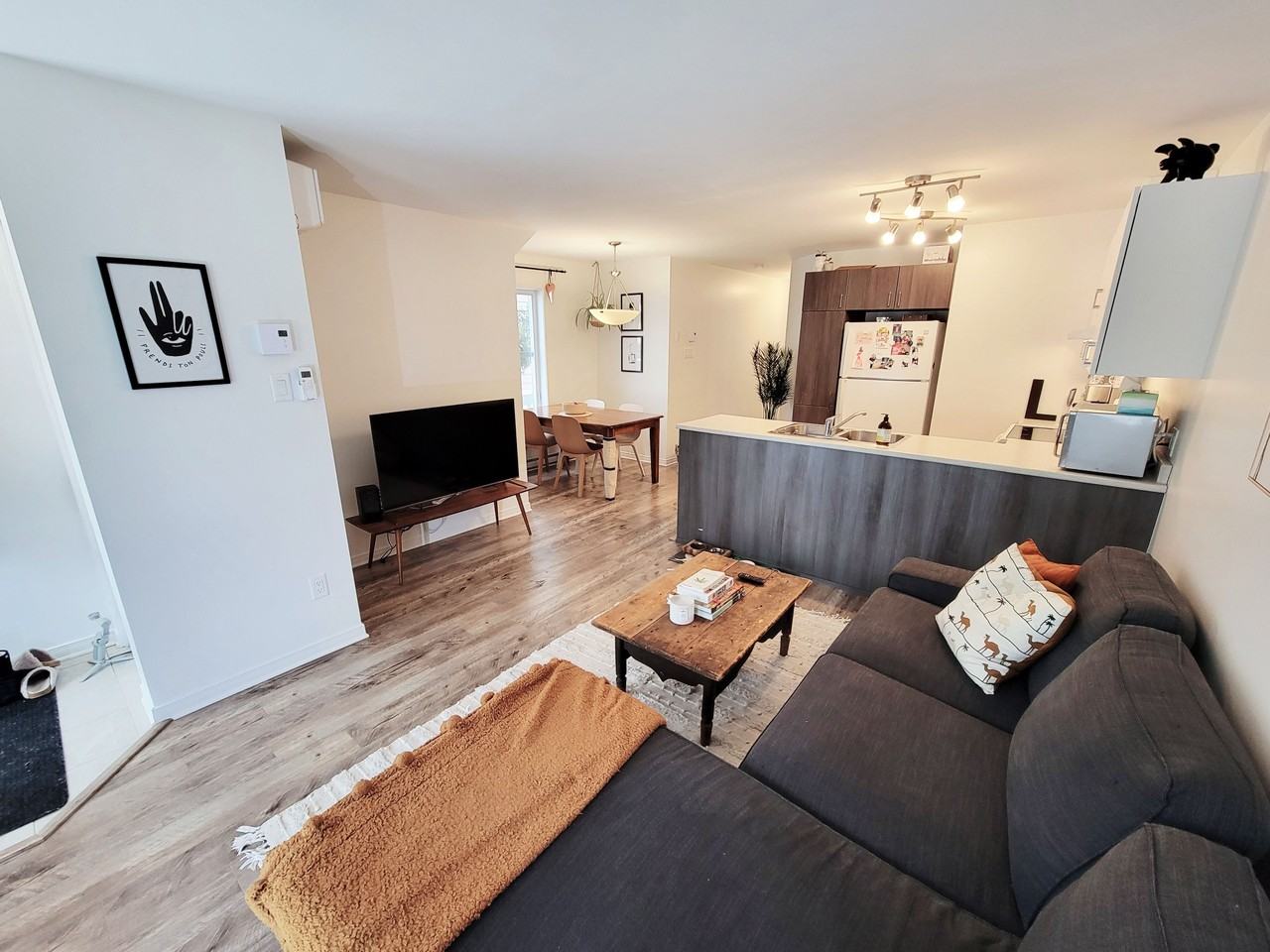 31 Rue Garneau #3 - Photo 4 of 15