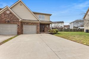 featured image of 136 Lowell Ct #1